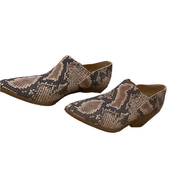 Lucky Brand Reptile Print Booties- Only worn once- Sz 9.5- Perfect Condition! - Picture 3 of 7